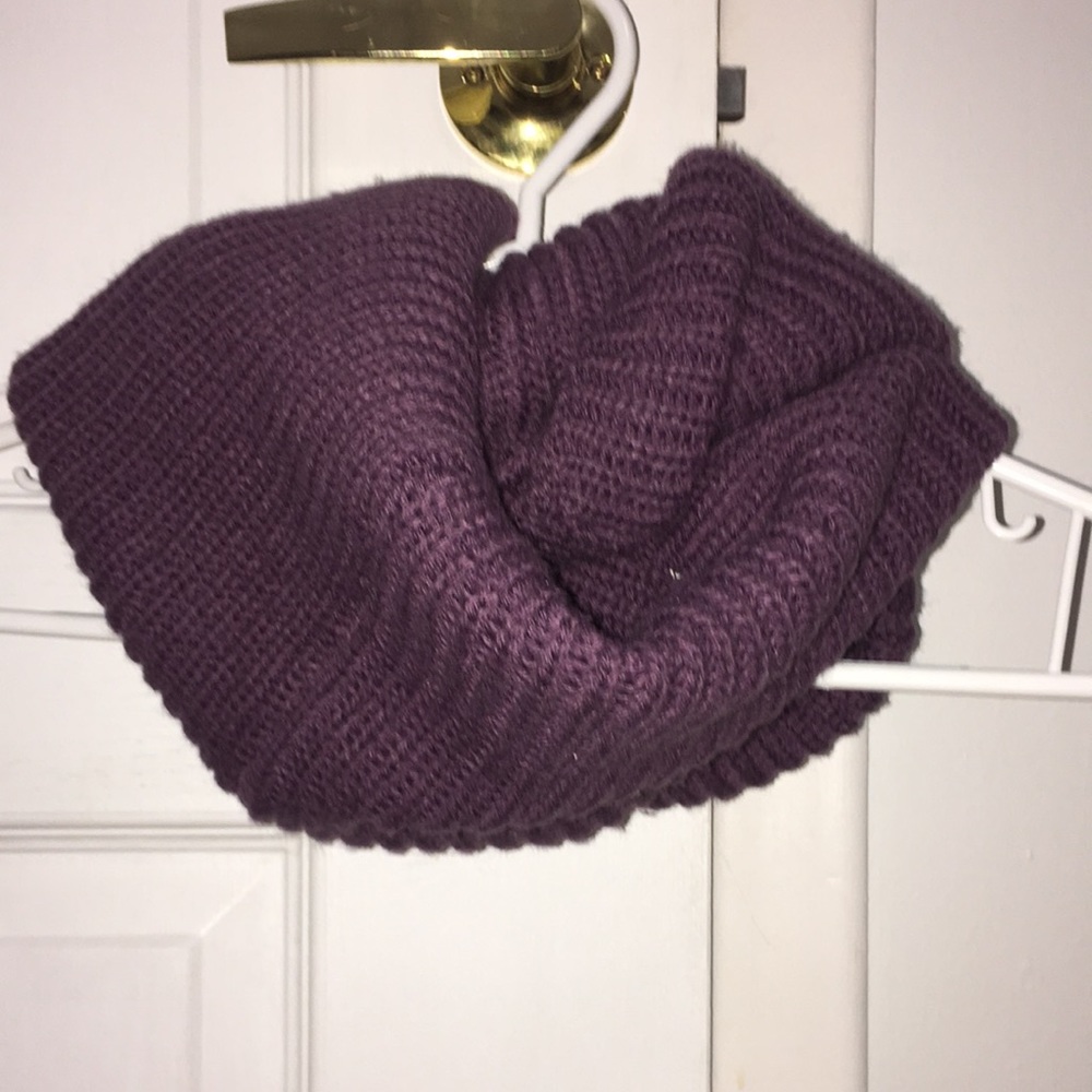 Purple circle scarf